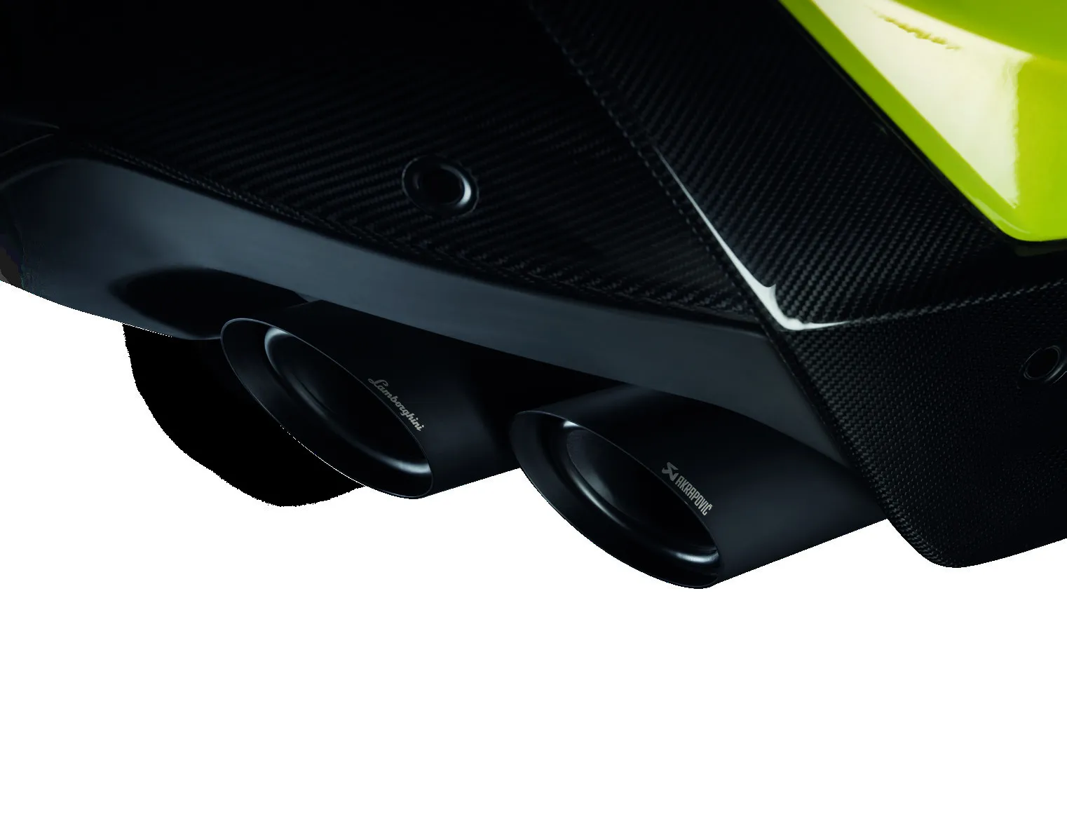 Twin exhaust tips framed by the Urus SE Performante’s carbon-fibre rear bodywork